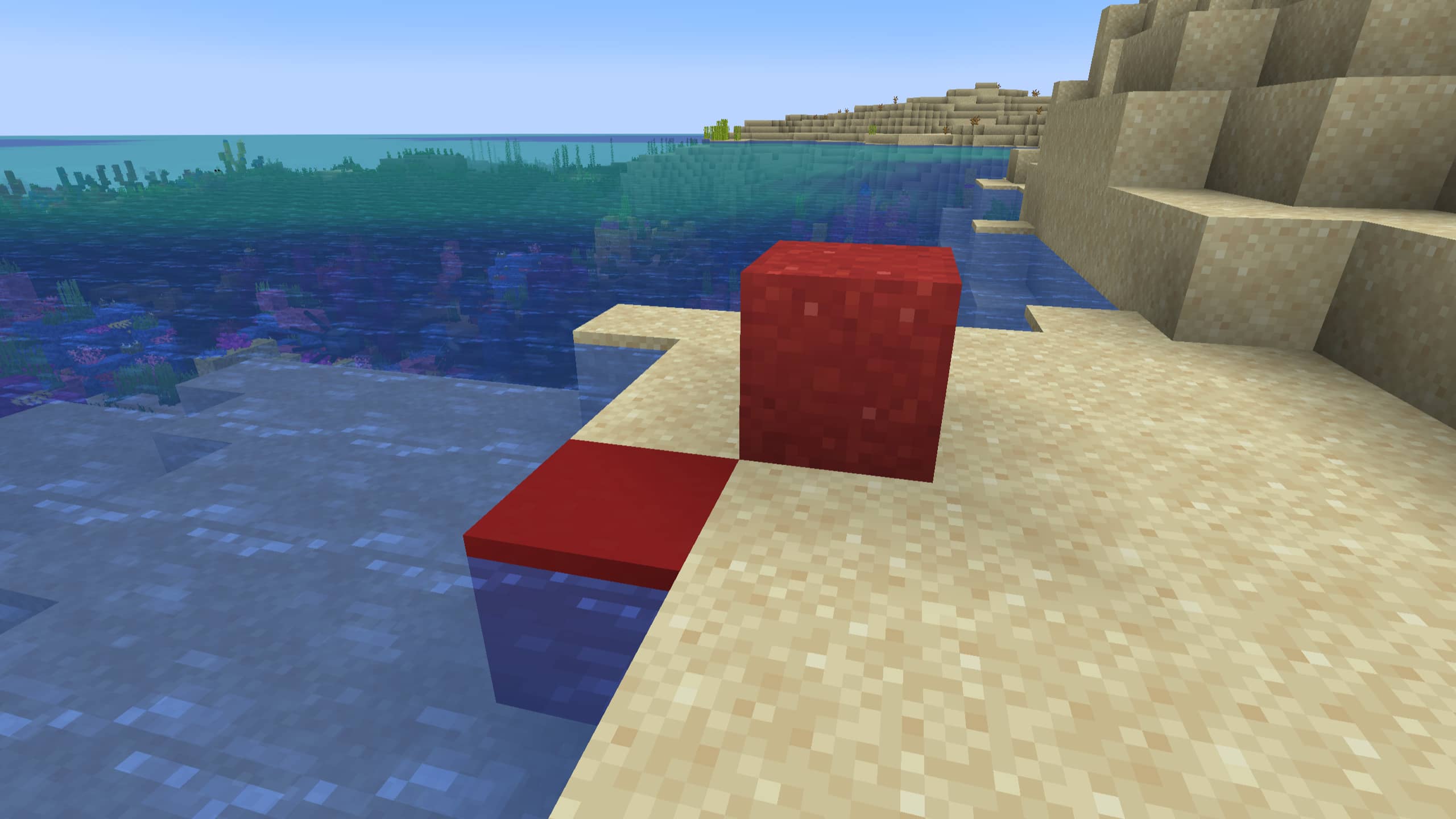 ein Betonpulverblock neben einem Betonblock im Wasser